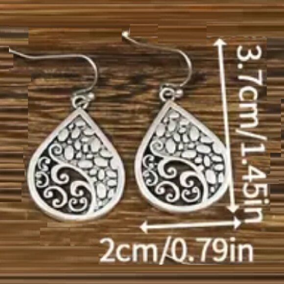 Boho Teardrop Filigree Earrings Intricate Design Dangling Silvertone - Picture 4 of 6